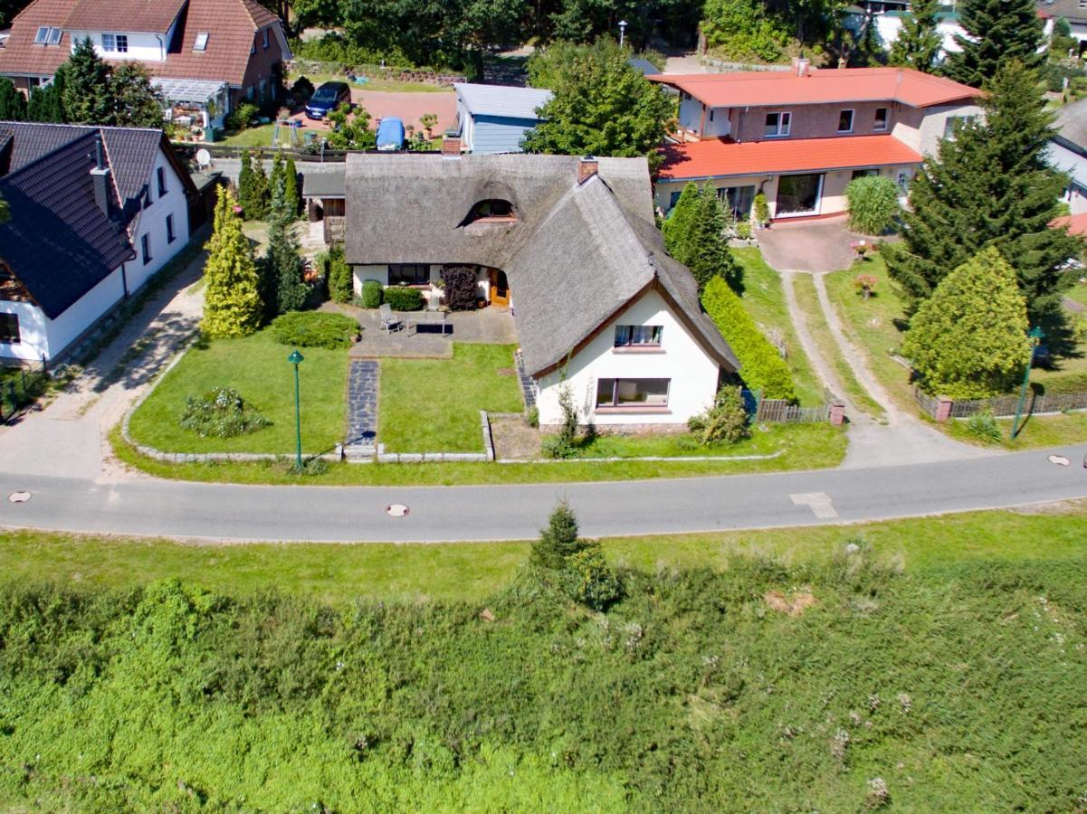 Wg Bernstein - Reetdachhaus - Ruhe Und Seeblick Sellin  Екстер'єр фото