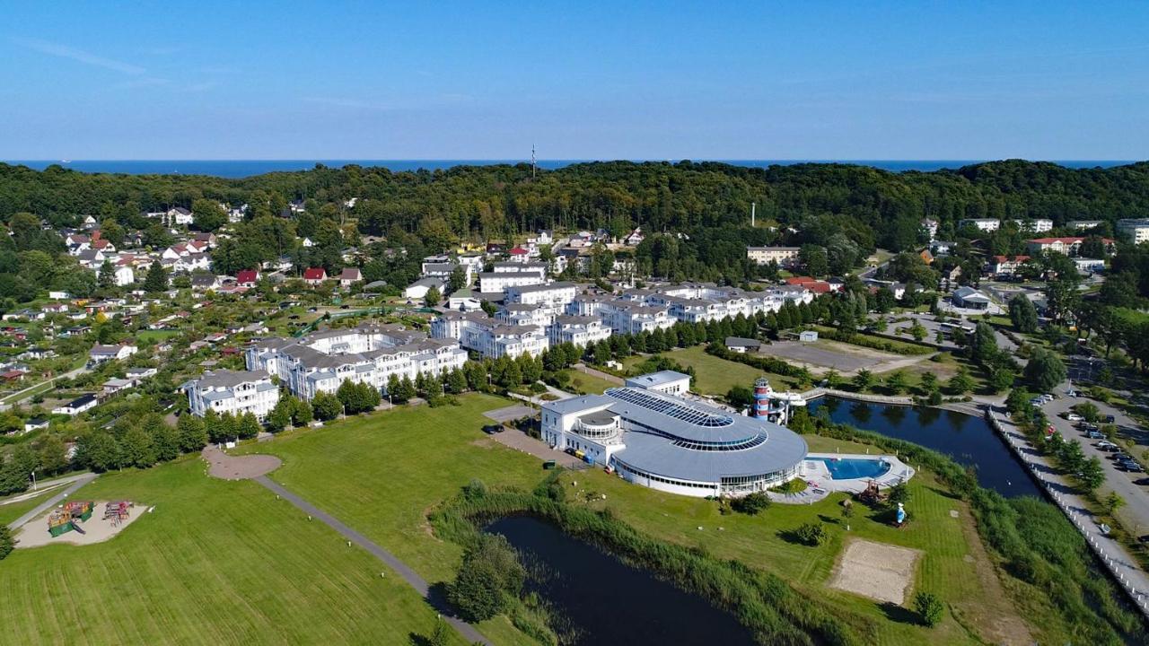 Wg Bernstein - Reetdachhaus - Ruhe Und Seeblick Sellin  Екстер'єр фото